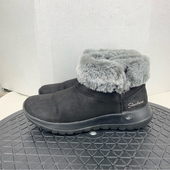 Skechers Women Size 6 Shoes Black Faux Leather Fur Slip On Sneaker Boots Bootie - Picture 4 of 11